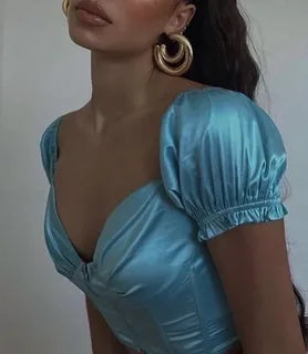 Top 10 Tips for Going Braless Comfortably and Confidently